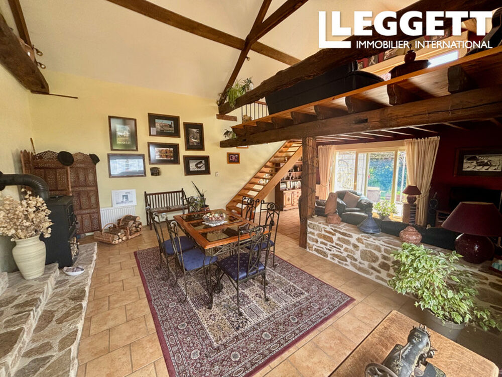 Vente Maison Charmante retraite rurale de 4 chambres avec spectaculaire grange aménagée à 15 minutes de St-Yrieix-la-Perche Jumilhac-le-grand