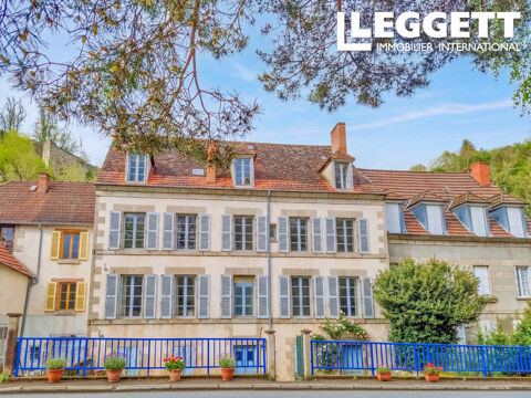   Grande propri�t� historique (actuellement transform�e en appartements) au centre de la ville d'Aubusson Maison - 10 pi�ce(s) - 180 m�