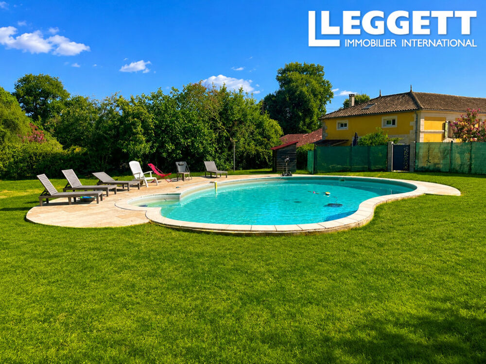 Deux maisons ? 14 chambres ? Piscine ? Dépendances ? Gîte et opportunité de vie multigénérationnel!