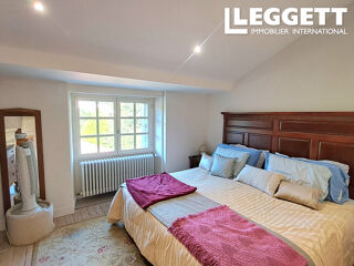  Maison  vendre 8 pices 270 m