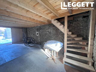  Remise / Grange � vendre 2 pi�ces 200 m� Sainte-reine