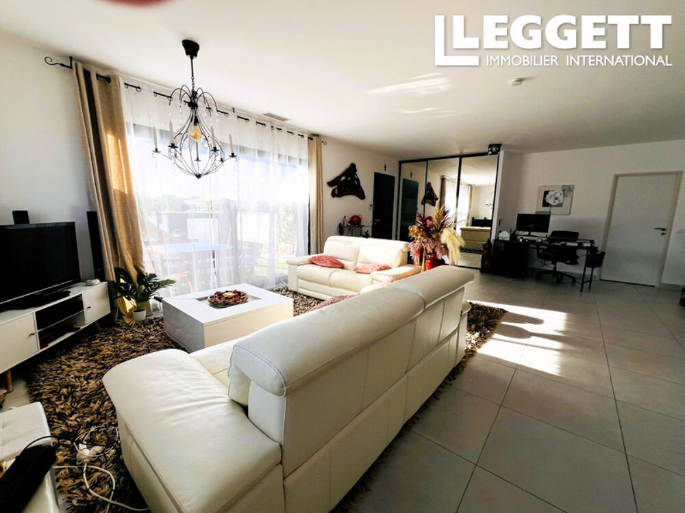 CESSENON : DPE A : BELLE VILLA avec piscine, parking privé et 3 chambres. Idéale maison de famille.
