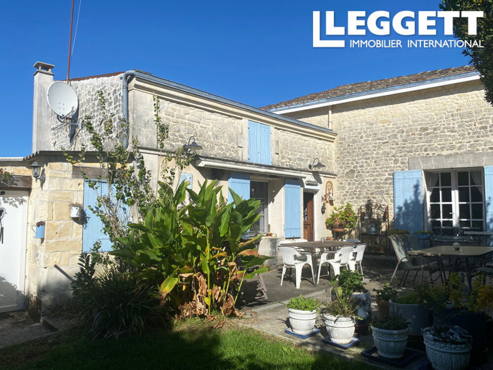 Magnifique maison en pierre avec piscine, à quelques minutes du centre de Jonzac