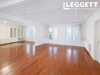 Vente Maison St-Maur (94), maison récente, 10 Pièces (4/6 chambres), 375m2 hbt sur 800m2 terrain proche RER A Parc St-Maur Saint-maur-des-fossÉs