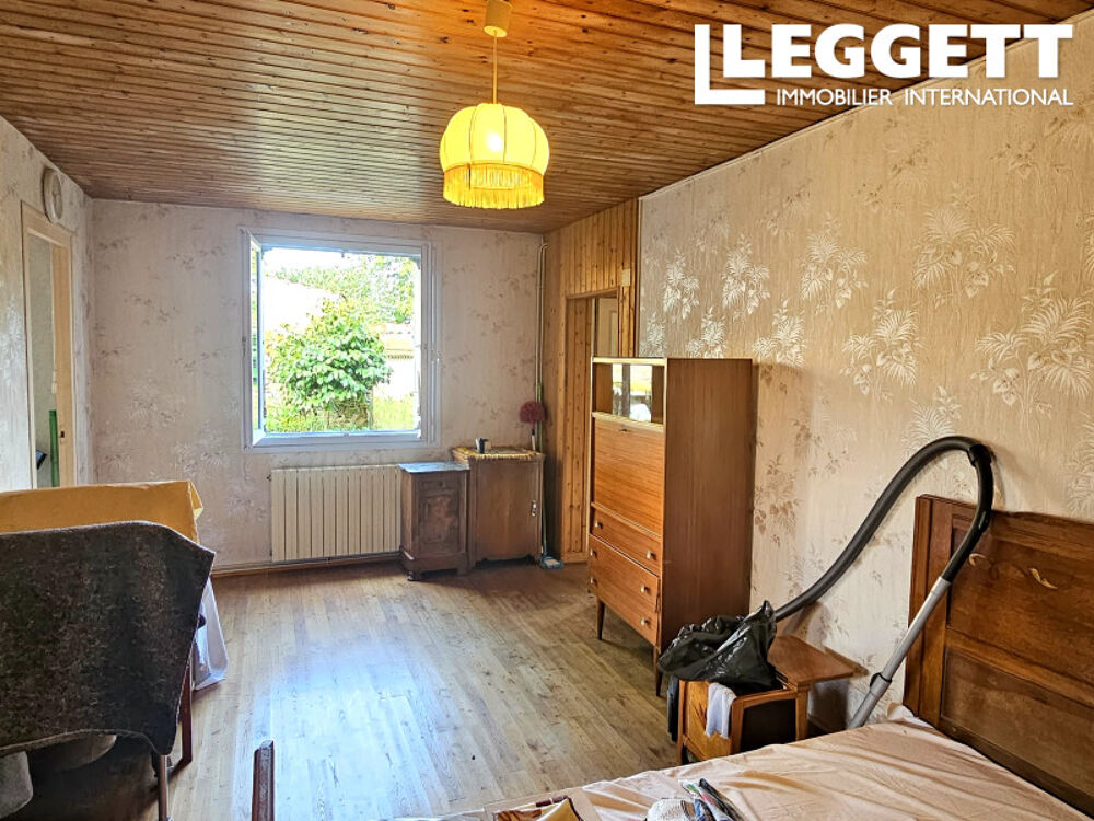 Vente Maison Maison en pierre habitable à rénover avec garage, puits, dépendances et grand jardin à Bourneau DPE E Bourneau