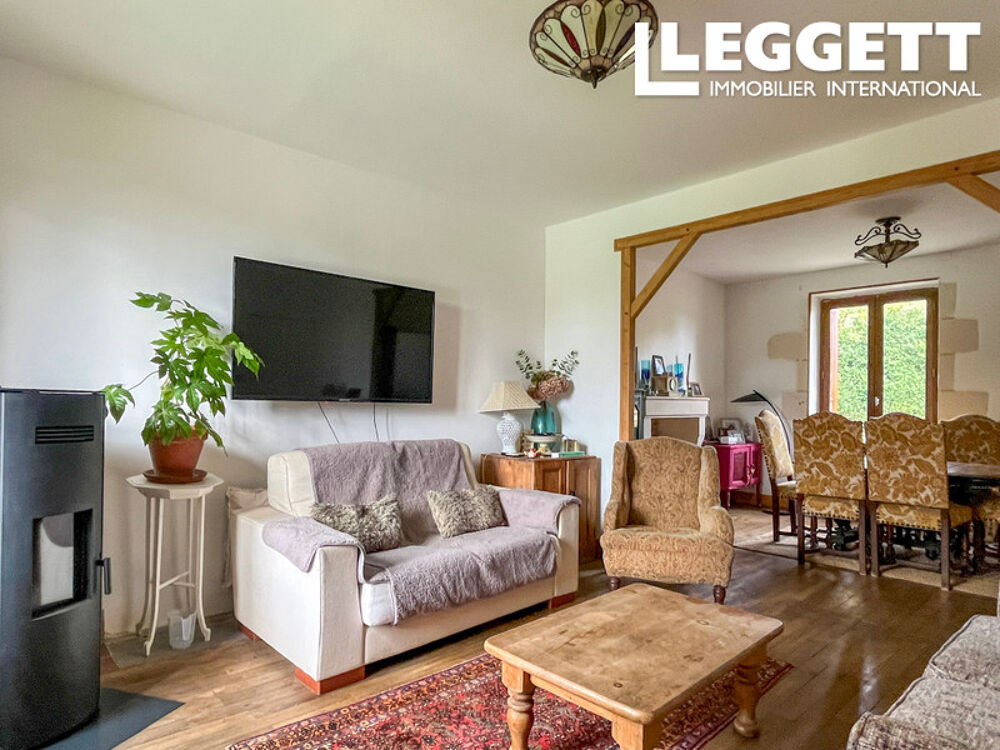 Vente Maison Charmante maison individuelle de 4 chambres avec piscine, au c?ur d?un joli village Pleuville