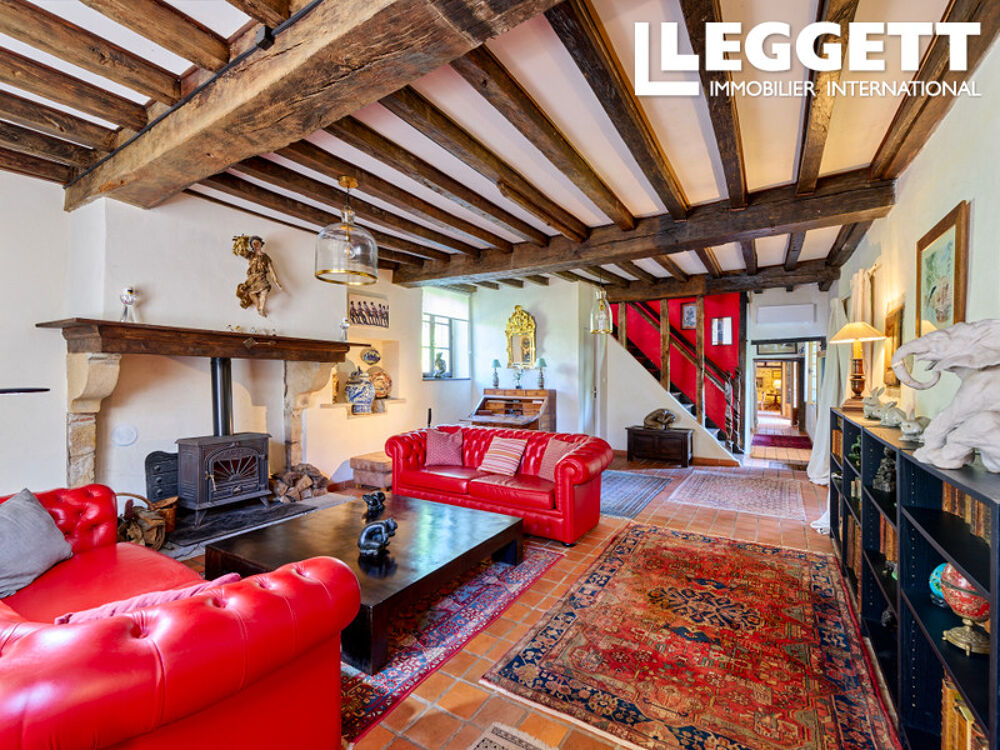 Maison 8 pièces 241 m² · à Sauveterre-de-Béarn · 241 m² · 449 000 €