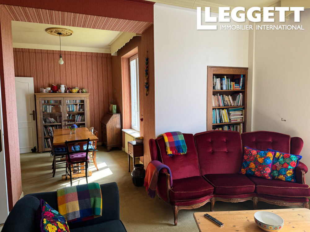 Vente Maison Maison familiale de 4 chambres à Rostrenen, proche de toutes commodités et du lac de Guerlédan Rostrenen