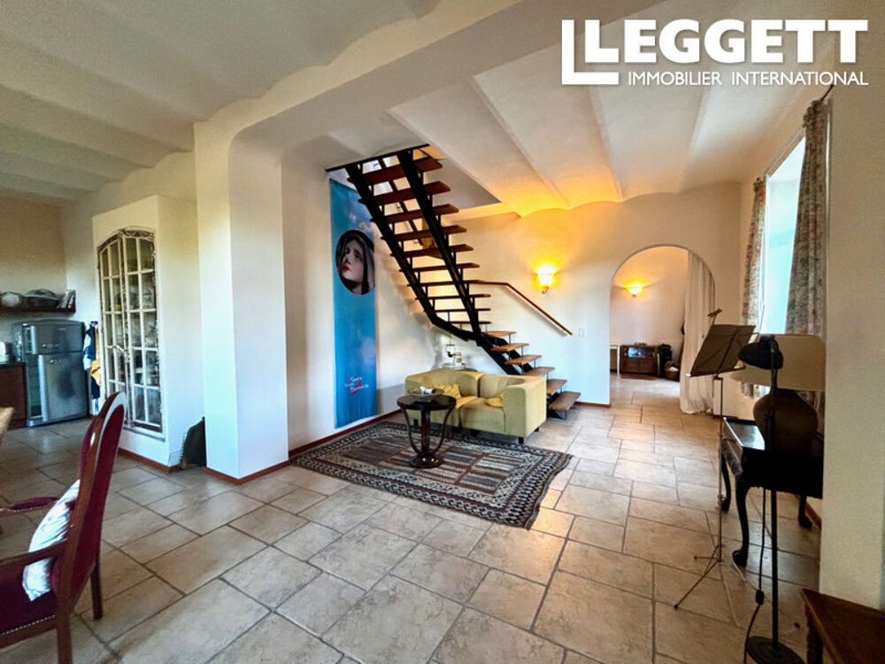 Molières-sur-Cèze - GARD - Appartement au deux niveaux avec terrasse ensoleillée