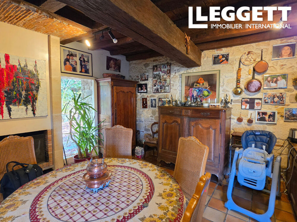 Vente Maison Demeure de caractère avec 1,2 ha, dépendances et piscine près de Libourne Savignac-de-l'isle