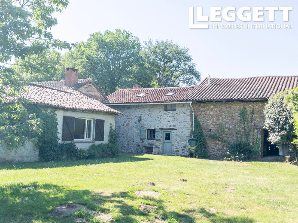 Vente Maison Ferme magnifiquement présentée avec gîte potential, annexe d'une chambre, grange, 22 500 m² de terrain ChÉronnac