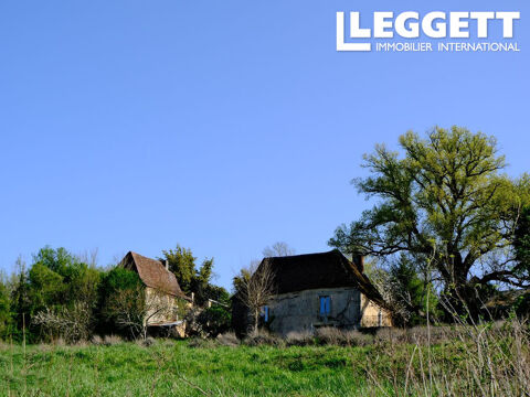   Ensemble immobilier authentique a r�nover avec vue exceptionnelle pres de Montignac Lascaux. Maison - 170 m�