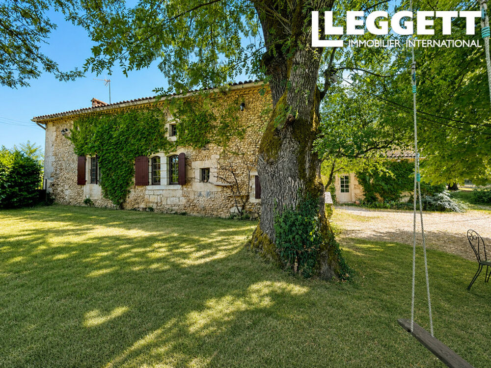 Maison 11 pièces 335 m² · à Vallereuil · 335 m² · 446 250 €