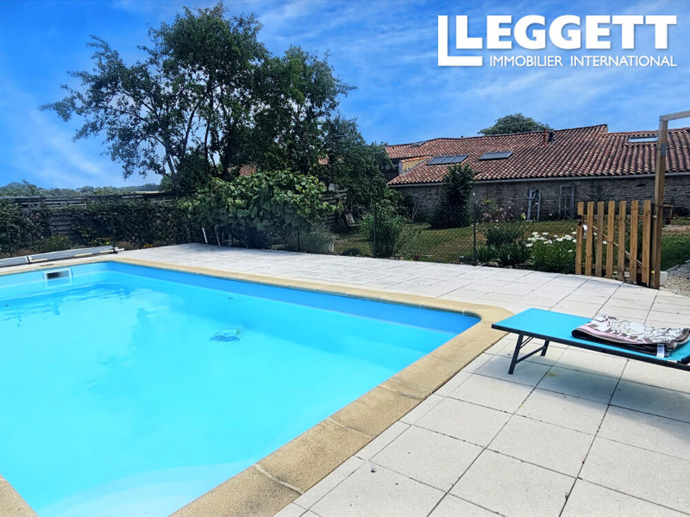 Vente Maison Foussais-Payré : authentique maison en pierre, 3 chambres, piscine, terrain de 710 m² Foussais-payrÉ