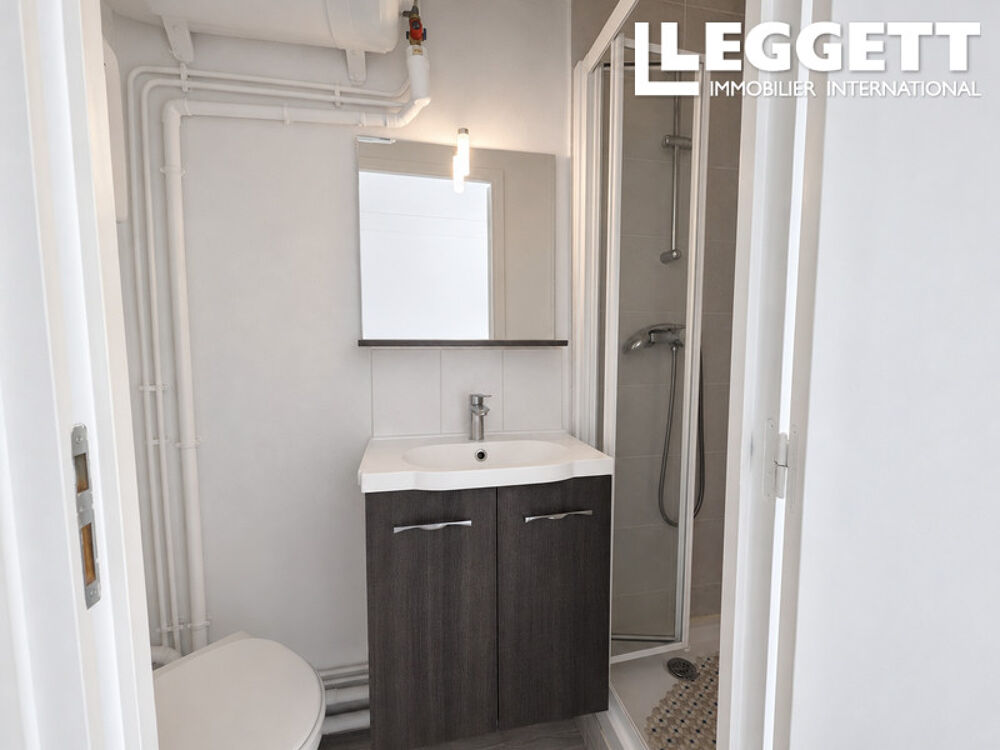 Vente Appartement Paris 75007, proche rue Cler studio de 13 M2, kitchenette équipée, lumineux, calme, salle d'eau avec WC Paris 7