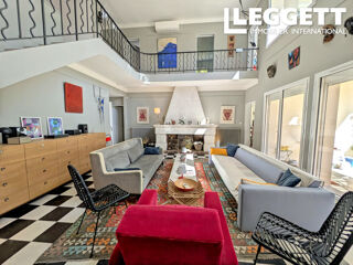 Vente Maison Maison d'architecte de 154 m² avec appartement indépendant de 42 m² sur un terrain piscinable de 3 580 m² Avignon