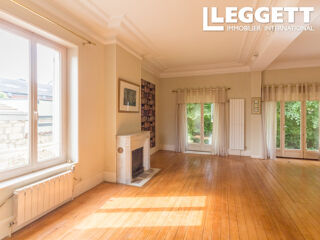  Maison  vendre 8 pices 230 m