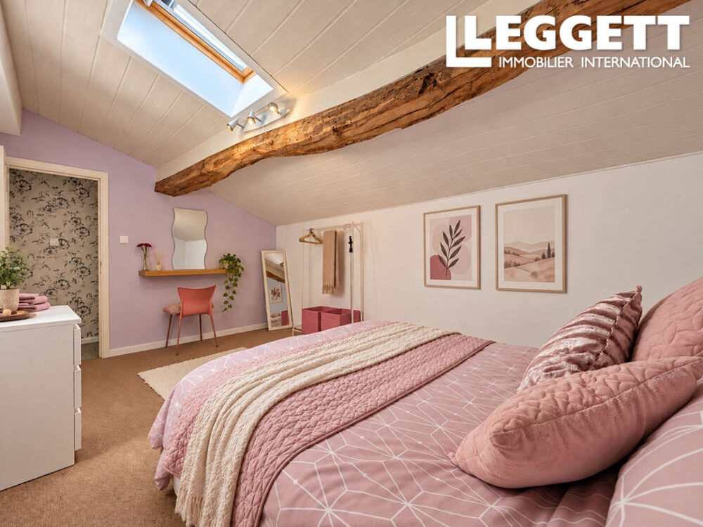 Vente Maison Grande propriété en pierre avec gîte de 3 chambres exploité, piscine & potentiel d'aménagement ? Commerces de Mansle-les-fontaines