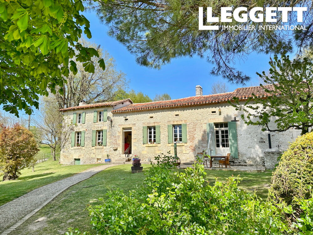 Vente Maison Propriété de caractère avec maison principale,  2 gîtes, piscine, grange, hangar et beau terrain de 1.2h. Saint-romain