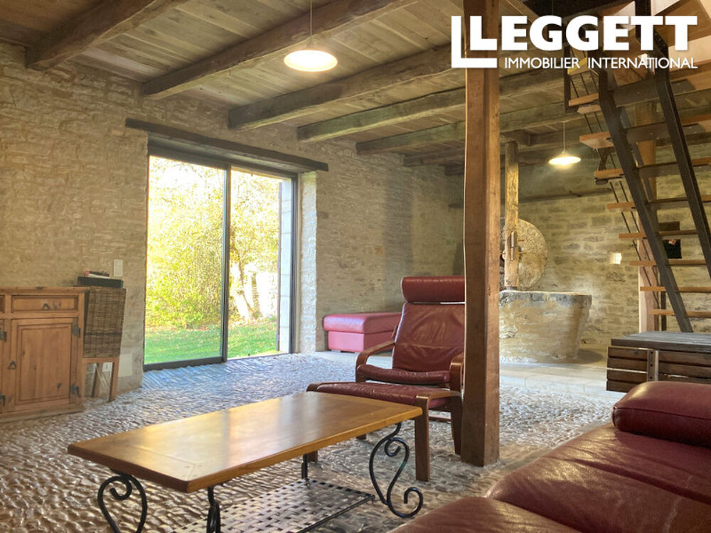 Vente Maison Propriété composée de 2 maisons en pierre rénovées, piscine Montgesty