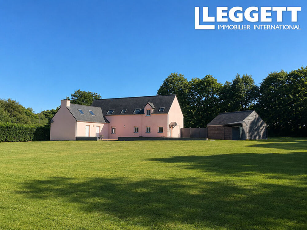 Vente Maison Propriété unique de 5 chambres et 3 salles de bains,  piscine chauffée, double garage et 6 400 m² de terrain RÉguiny