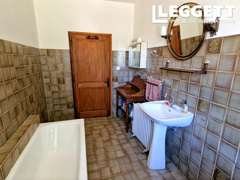 Vente Maison Propriété de caractère en Dordogne avec 5,8 hectares, étang et dépendances proche Mussidan et Bergerac Saint-mÉdard-de-mussidan