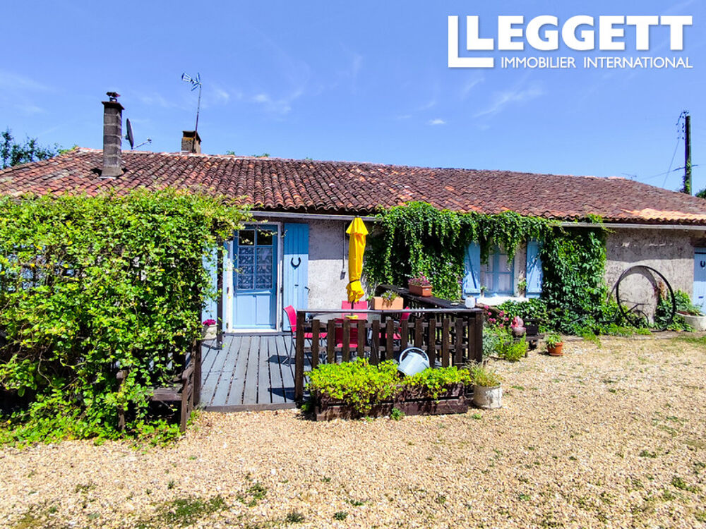 Vente Maison Charmante propriété indépendante de quatre chambres avec deux gîtes de deux chambres, dans un village. Agris