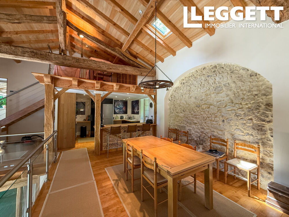 Vente Maison Très belle maison rénovée de 5/6 chambres avec vues fabuleuses au sud-est, à seulement 3 km de Verteillac. Saint-martial-viveyrol