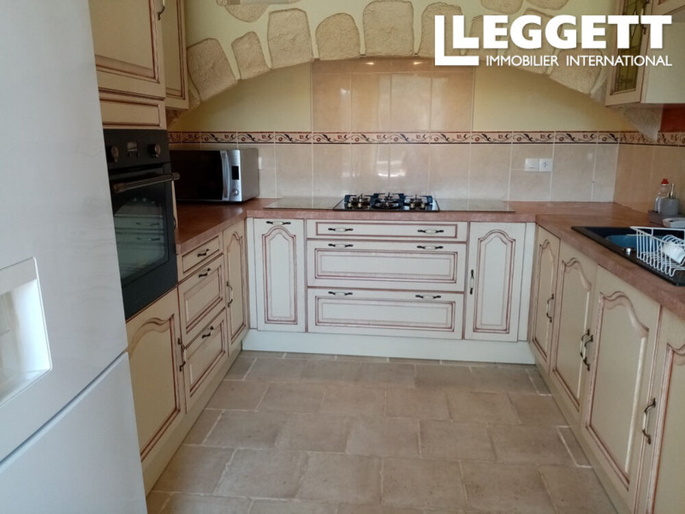 Vente Maison Maison individuelle en pierre et ardoise de 3 chambres, sur 5890m² de pelouse et de bois. Janaillat