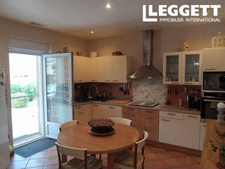  Maison  vendre 6 pices 180 m