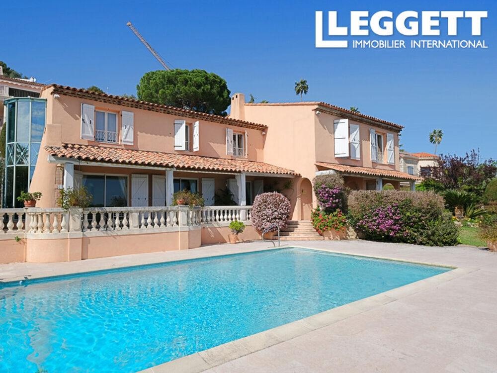 Vente Maison Villa côtière de 5 chambres avec vue mer entre Cannes et Antibes avec piscine et terrain plat Vallauris