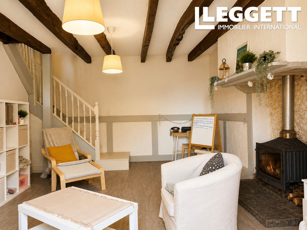 Belle maison en pierre. 4 chambres et deux salle de bains, garage et jardin. MOHON