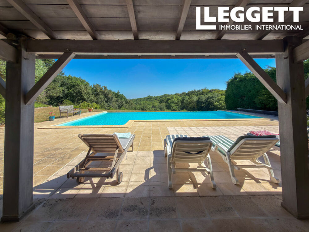 Vente Maison Maison au style raffiné offrant une vue imprenable, avec des gîtes et une piscine à débordement Tournon-d'agenais