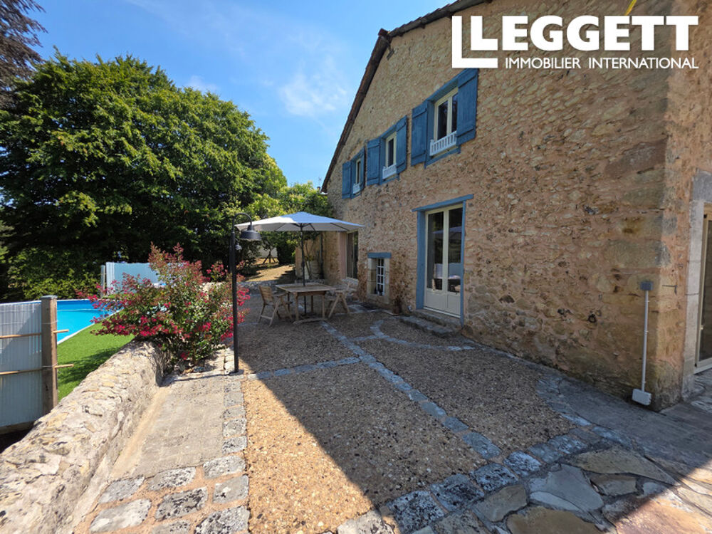 Authentique bergerie périgourdine rénovée avec piscine. Aux portes de Périgueux.
