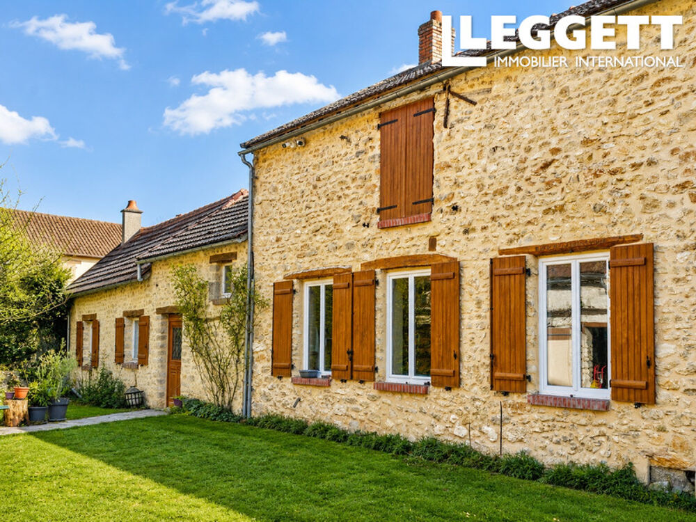 Vente Maison Grande Propriété avec Maison de caractère, piscine et dépendances sur 7 800m² de terrain à une heure de Paris AbbÉville-la-riviÈre