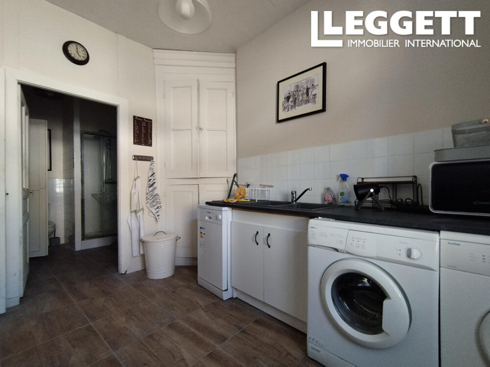 Charmante maison de village mitoyenne de deux chambres avec jardin indépendant