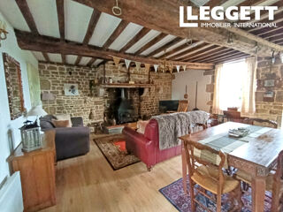 Vente Maison Belle Maison Avec 2 chambres, jardin et petite dependance. Pres de Villedieu-les-Poeles et St Sever. Noues de sienne