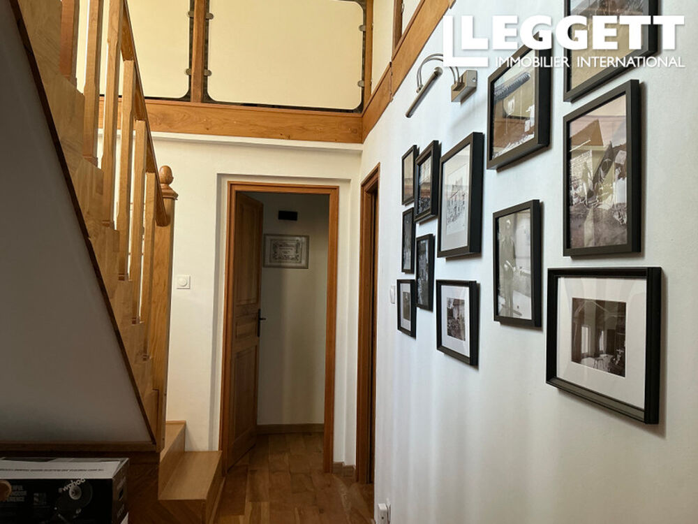 Grange restaurée avec goût, et un gîte indépendant.