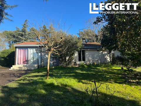   Maison avec 3 chambres, piscine et jardin clos proche de TOMBEBOEUF, dans une endroit calme et verdoyante. Maison - 4 pi�ce(s) - 145 m�