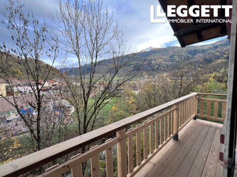   Maison � vendre � Aime La Plagne avec 4 chambres et beaucoup de terrain. Fort potentiel de renovation. Maison - 5 pi�ce(s) - 85 m�