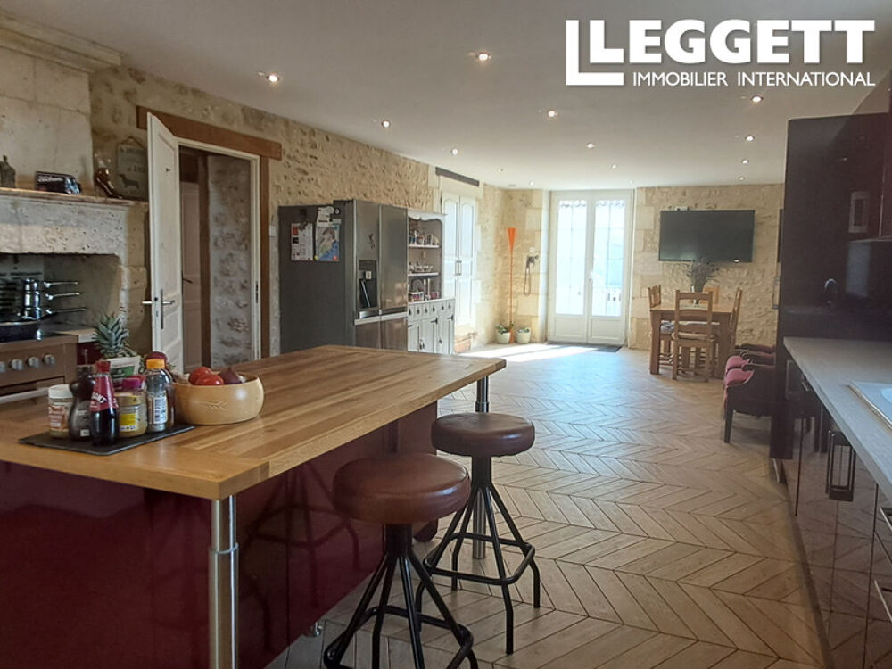 Vente Maison Propriété de caractère rénovée avec activité de pension canine et féline clé en main Gardes-le-pontaroux