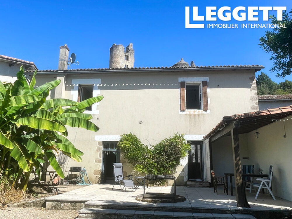 Vente Maison Maison de 3 chambres en bord de rivière avec garage attenant et un jardin offrant des vues sur la Vienne. Confolens