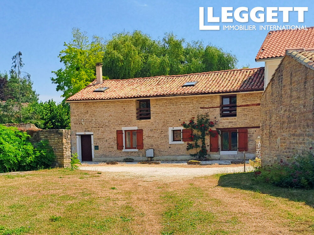 Vente Maison Maison de caractère en pierre avec 3/4 chambres, jardin et commodités à pied Paizay-naudouin-embourie