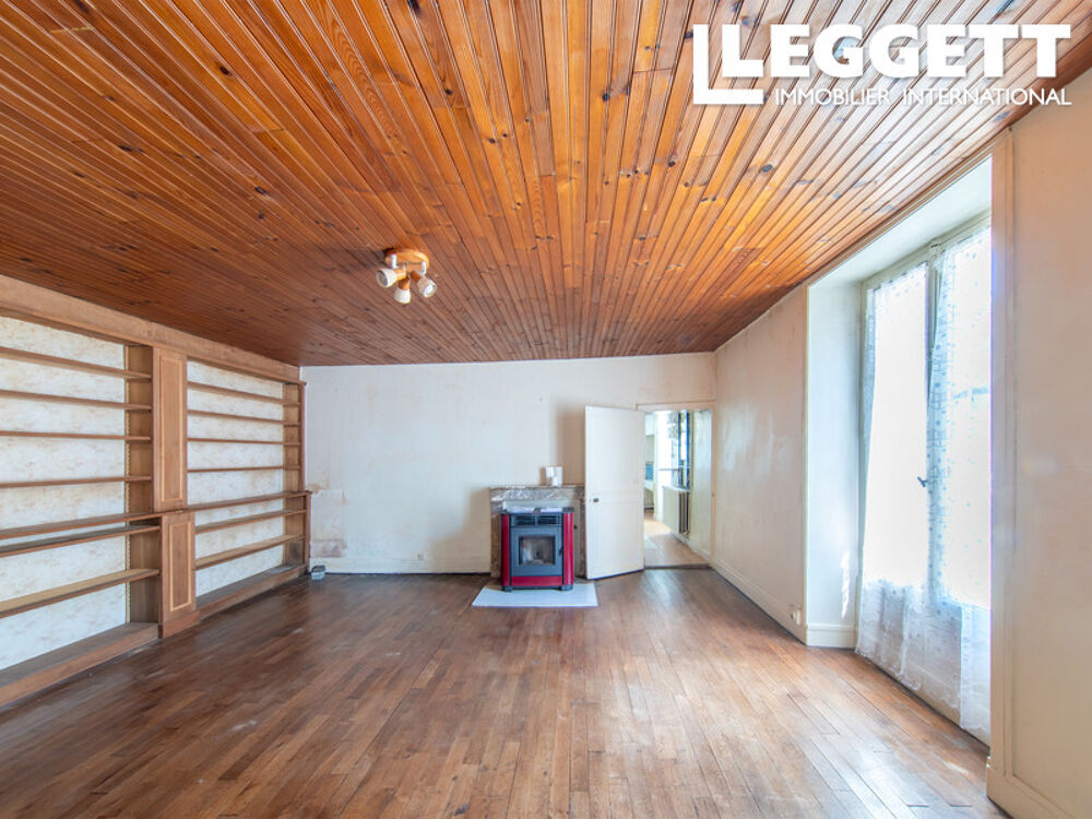 Vente Maison Maison XIXe avec 4 chambres, garage, double accès et fort potentiel aux portes de Poitiers Croutelle