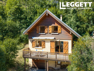 Vente Maison Une propriété rare sur le marché, nichée dans l?un des villages les plus authentiques Une véritable perle. Les deux alpes