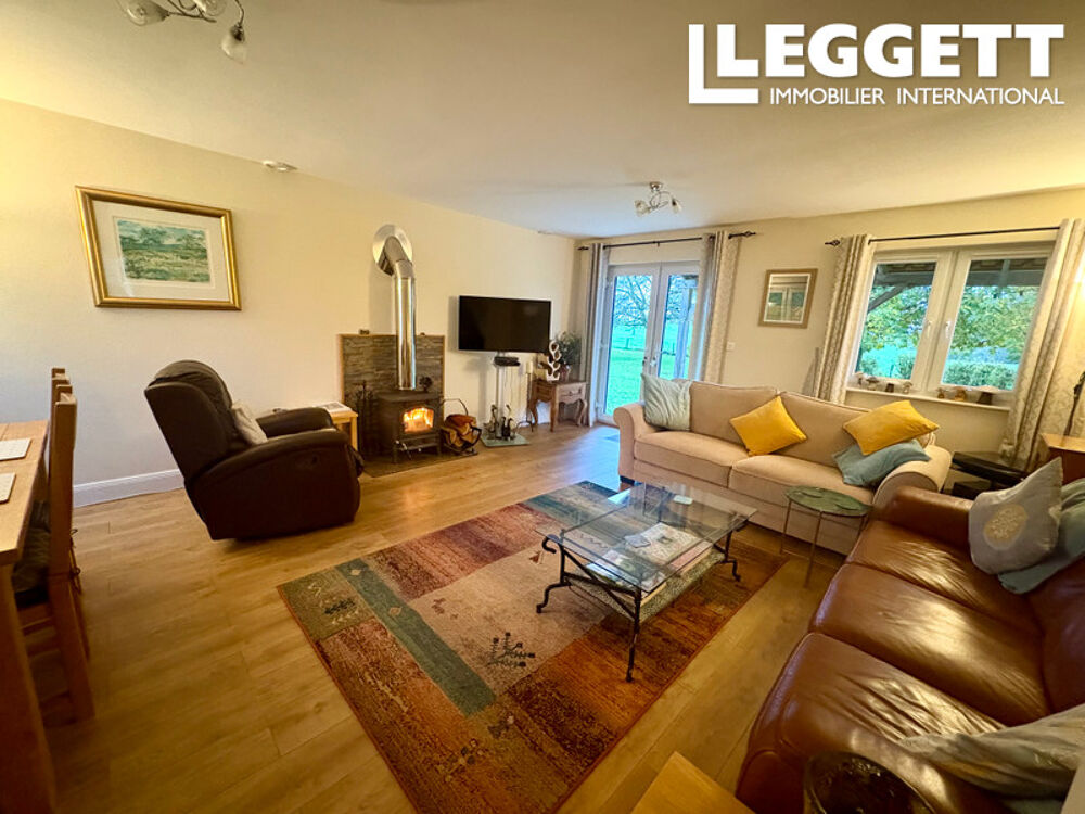Une maison impeccablement présentée de 4 chambres dans un cadre idyllique. Peu d'entretien.