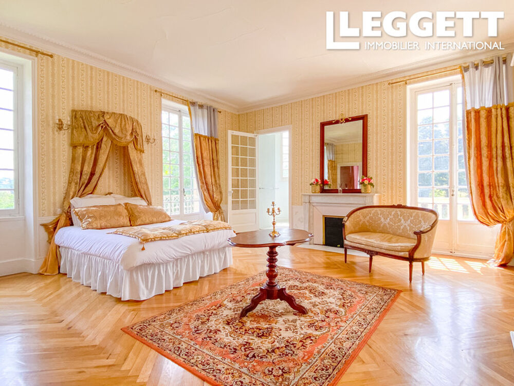 à vendre  Propriété/château Marcilloles (38260)