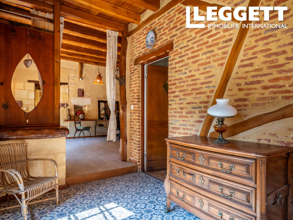 Le Bugue ? Propriété de caractère et gîte sur 5 hectares avec accès à la rivière