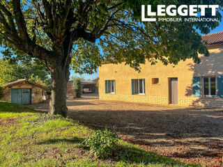 Vente Maison Charmante maison en pierre. 5 chambres. Piscine chauffée . Jardin clos. Garage. Vie de plain pied possible. Saint-front