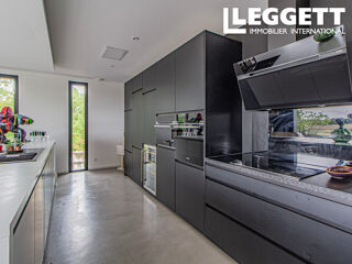  Maison � vendre 5 pi�ces 234 m�